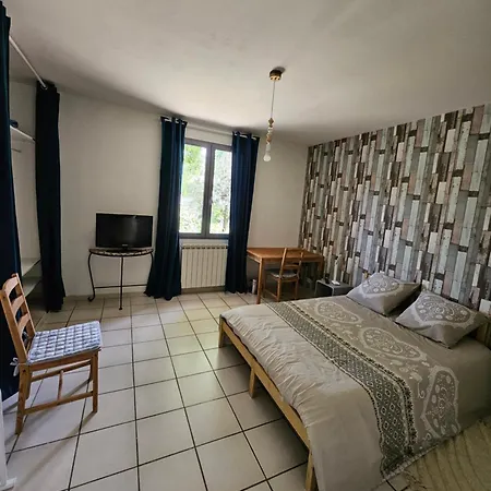 Le Temps D'une Pause ! Petit-dejeuner Inclus ! Servas (Gard)